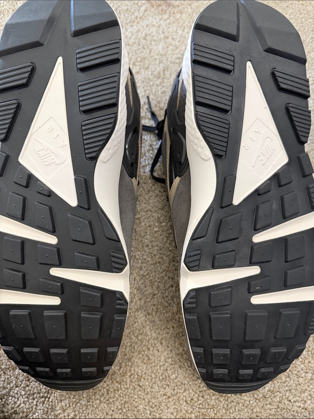 Nike Sneakers in Black, Gray & White - Picture 3 of 4